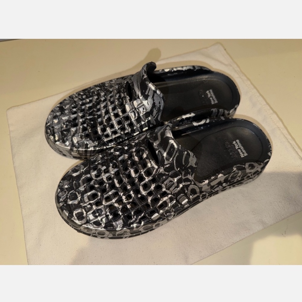 Lusso Cloud Scenario Slide x New York Sunshine Nuts & Bolts Men’s Size 13